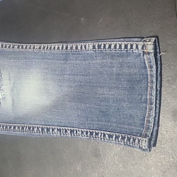 Silver - Picture 8 of 11